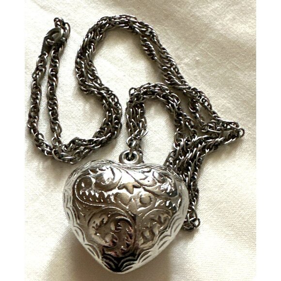 Romantic Puff Heart Pendant Necklace Ornate Scroll Embossed Twisted Rope Chain - Picture 2 of 7